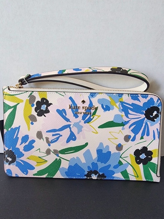 kate spade Handbags - Kate Spade Lucy Festival Floral Large L Zip Wristlet NWT Spring Print - NWT
